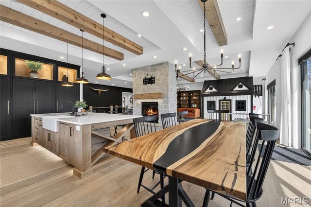 350 Birkhead Road, Winfield, MO 63389