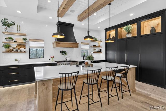 350 Birkhead Road, Winfield, MO 63389