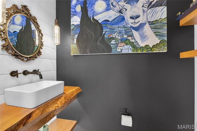 350 Birkhead Road, Winfield, MO 63389