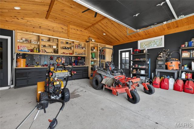 350 Birkhead Road, Winfield, MO 63389