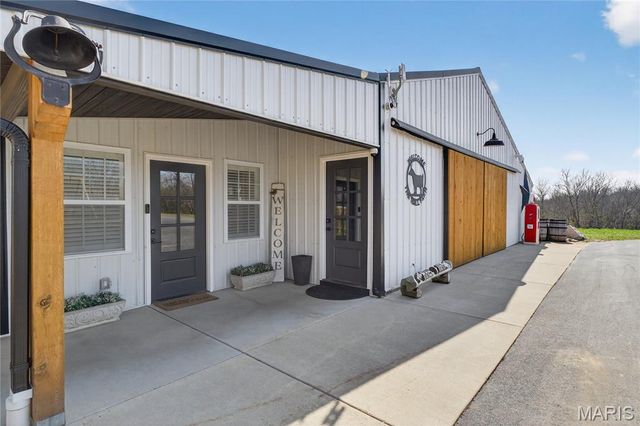 350 Birkhead Road, Winfield, MO 63389