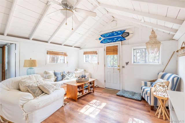 28 Anchor Path, Baiting Hollow, NY 11933