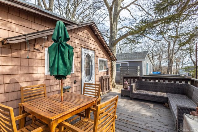 28 Anchor Path, Baiting Hollow, NY 11933