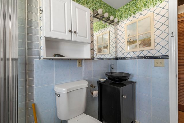 36 Little Neck Lane, Mashpee, MA 02649