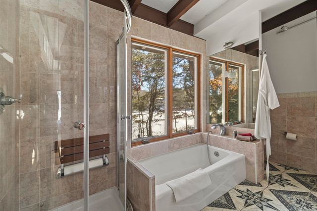 36 Little Neck Lane, Mashpee, MA 02649