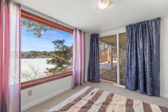 36 Little Neck Lane, Mashpee, MA 02649