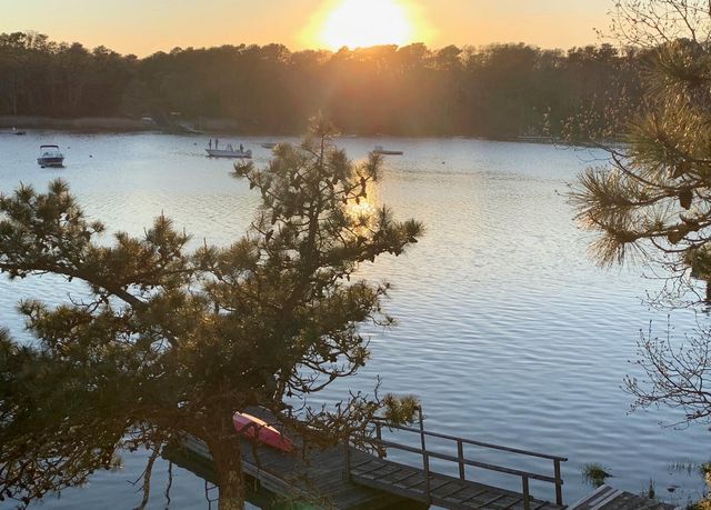 36 Little Neck Lane, Mashpee, MA 02649