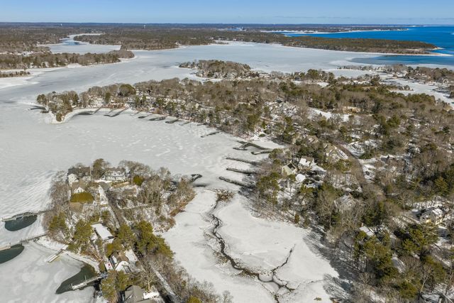 36 Little Neck Lane, Mashpee, MA 02649