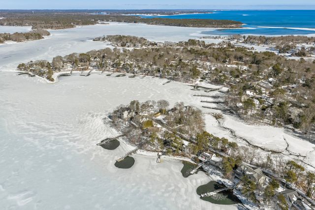 36 Little Neck Lane, Mashpee, MA 02649