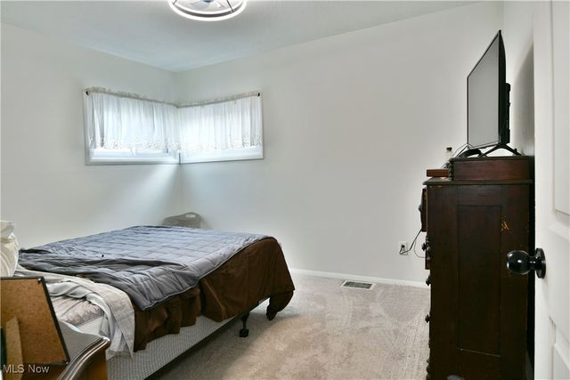 229 Jacobs Road, Hubbard, OH 44425