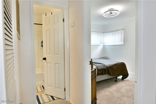 229 Jacobs Road, Hubbard, OH 44425