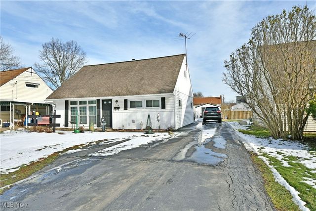 229 Jacobs Road, Hubbard, OH 44425