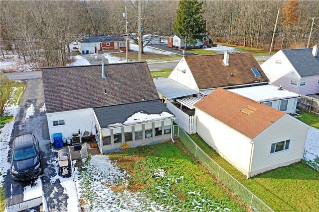 229 Jacobs Road, Hubbard, OH 44425