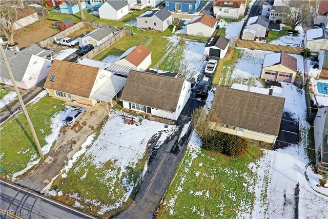 229 Jacobs Road, Hubbard, OH 44425