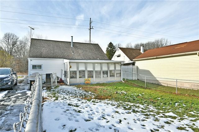 229 Jacobs Road, Hubbard, OH 44425