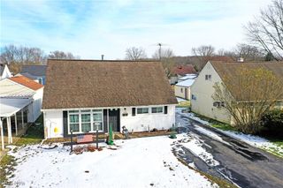 229 Jacobs Road, Hubbard, OH 44425