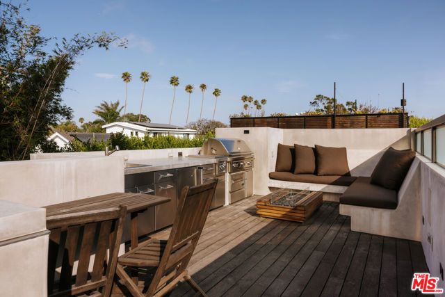 554 Westminster Avenue, Los Angeles, CA 90291