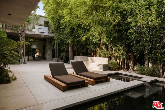 554 Westminster Avenue, Los Angeles, CA 90291