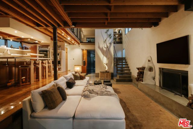 554 Westminster Avenue, Los Angeles, CA 90291