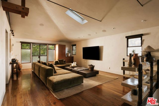 554 Westminster Avenue, Los Angeles, CA 90291