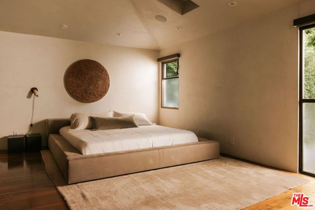 554 Westminster Avenue, Los Angeles, CA 90291