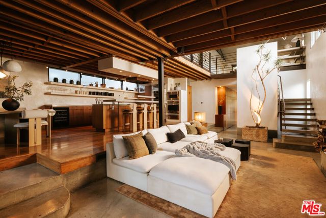 554 Westminster Avenue, Los Angeles, CA 90291
