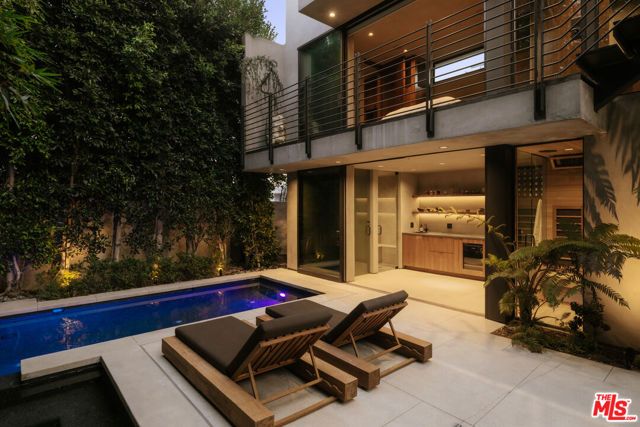 554 Westminster Avenue, Los Angeles, CA 90291