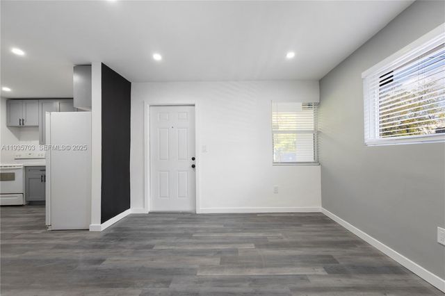 28 NW 34th Ter 28, Miami, FL 33127