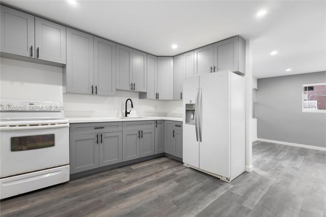 28 NW 34th Ter 28, Miami, FL 33127