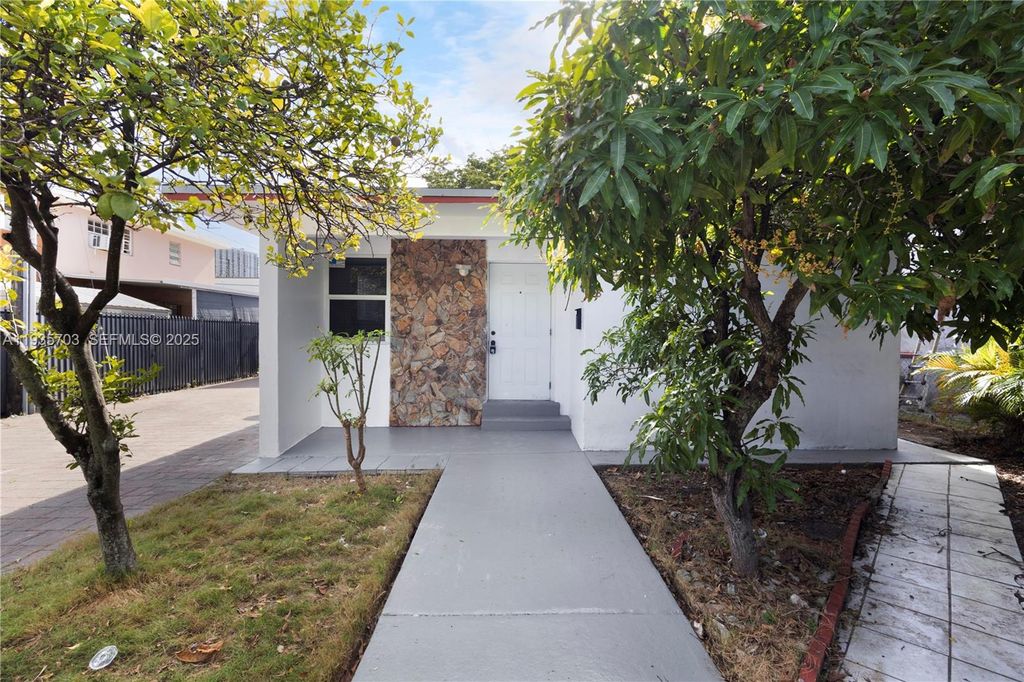 28 NW 34th Ter 28, Miami, FL 33127