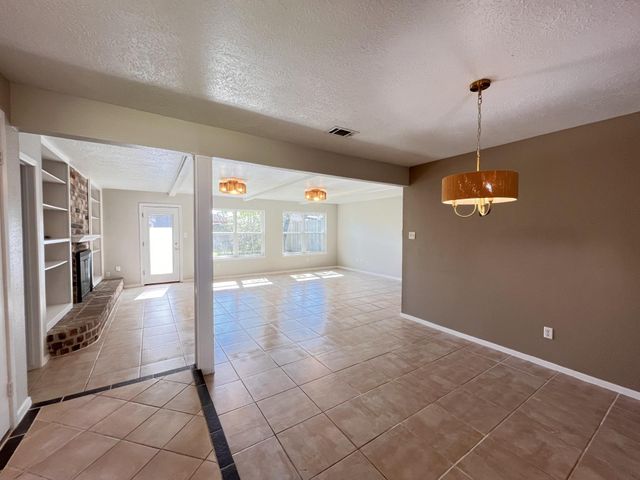 16450 Hibiscus Lane, Friendswood, TX 77546