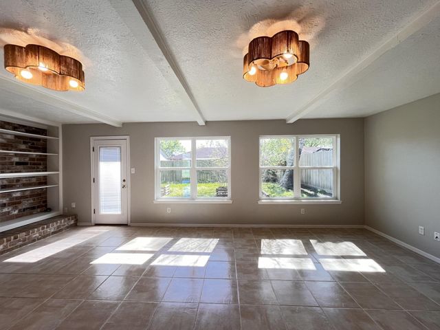 16450 Hibiscus Lane, Friendswood, TX 77546