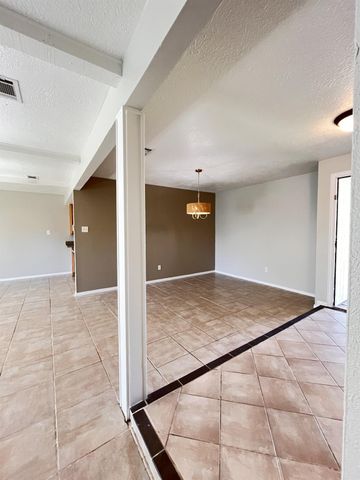 16450 Hibiscus Lane, Friendswood, TX 77546