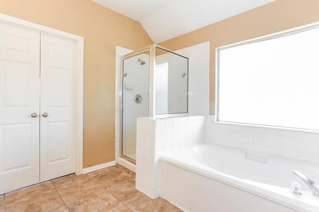 19402 Pinewood Bluff Lane, Humble, TX 77346