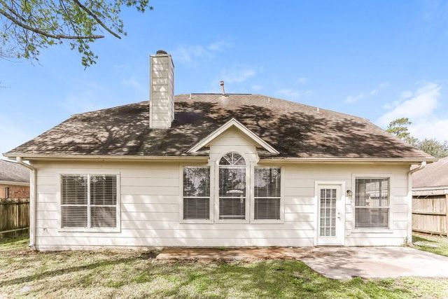 19402 Pinewood Bluff Lane, Humble, TX 77346