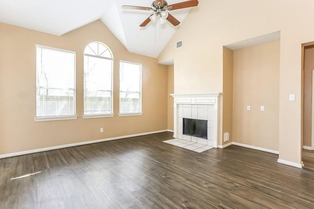 19402 Pinewood Bluff Lane, Humble, TX 77346