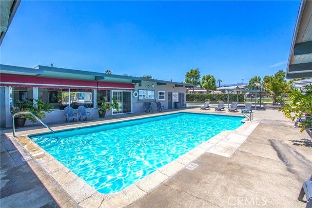 2755 Arrow Highway 95, La Verne, CA 91750