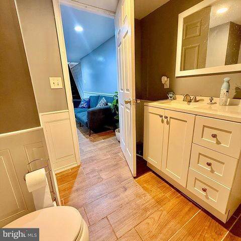 737 COBBS CREEK PKWY, Philadelphia, PA 19143