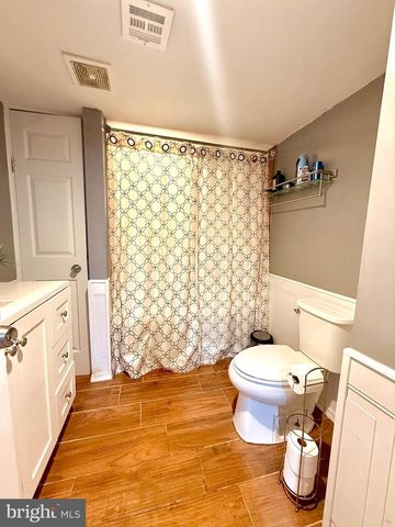 737 COBBS CREEK PKWY, Philadelphia, PA 19143