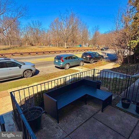 737 COBBS CREEK PKWY, Philadelphia, PA 19143