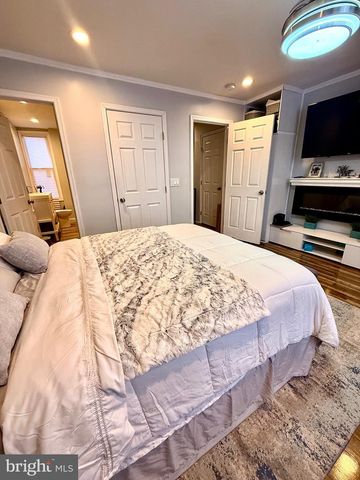 737 COBBS CREEK PKWY, Philadelphia, PA 19143