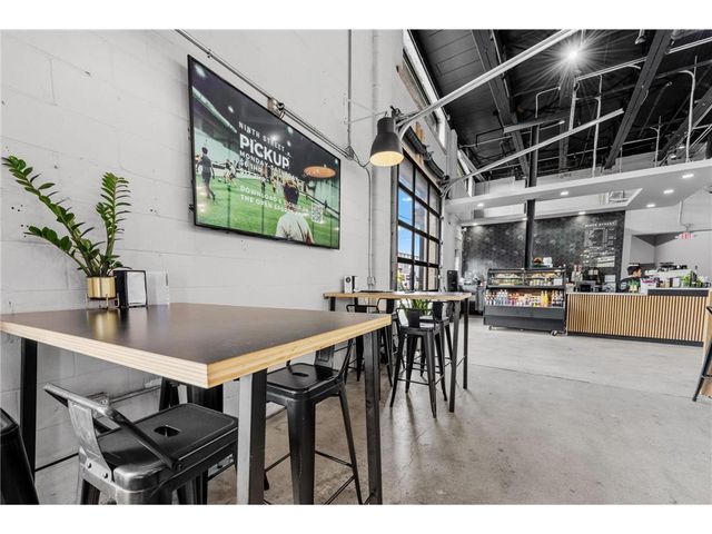 801 SE 9th Street 215, Minneapolis, MN 55414