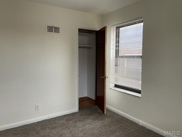 6963 Chippewa Street, St Louis, MO 63109