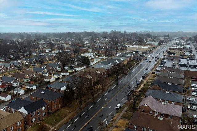 6963 Chippewa Street, St Louis, MO 63109