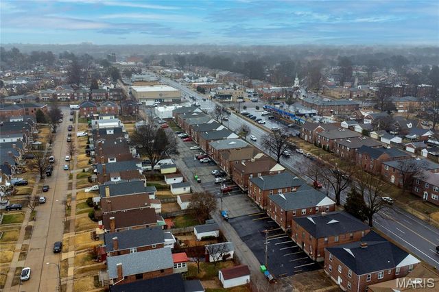 6963 Chippewa Street, St Louis, MO 63109