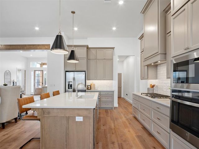 9217 SW 90th Street, Mustang, OK 73064