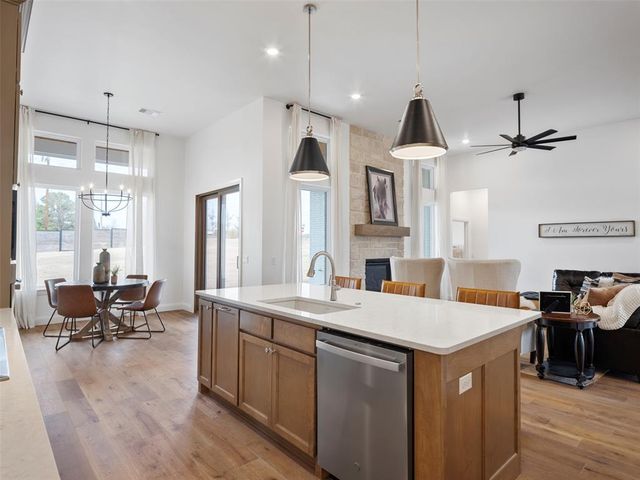 9217 SW 90th Street, Mustang, OK 73064