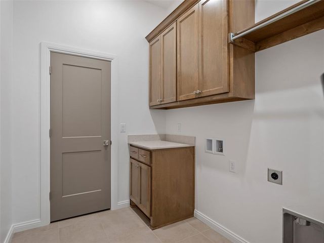 9217 SW 90th Street, Mustang, OK 73064