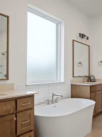 9217 SW 90th Street, Mustang, OK 73064