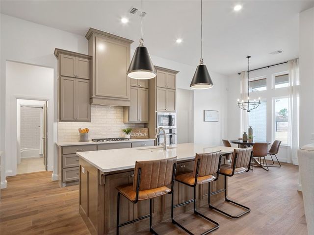 9217 SW 90th Street, Mustang, OK 73064